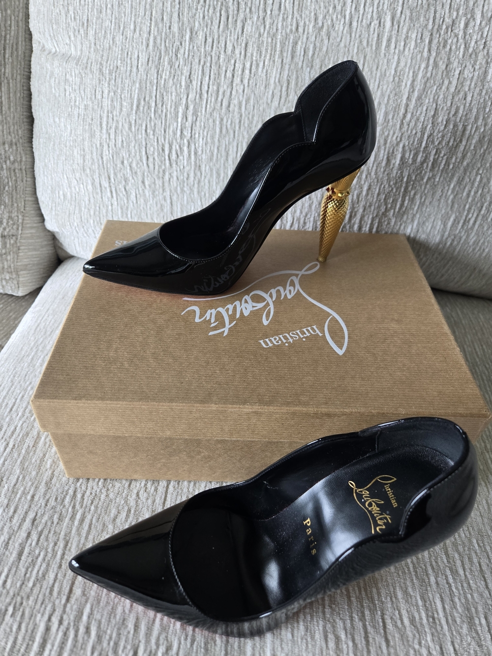 Christian Louboutin Black Patent Pointed Pumps with Iconic Lipstick Heel. 36.5